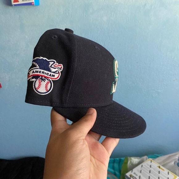 Seattle mariners hat - Picture 2 of 3
